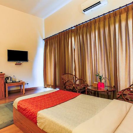 Central Palm Hotel Bharatpur  Dış mekan fotoğraf
