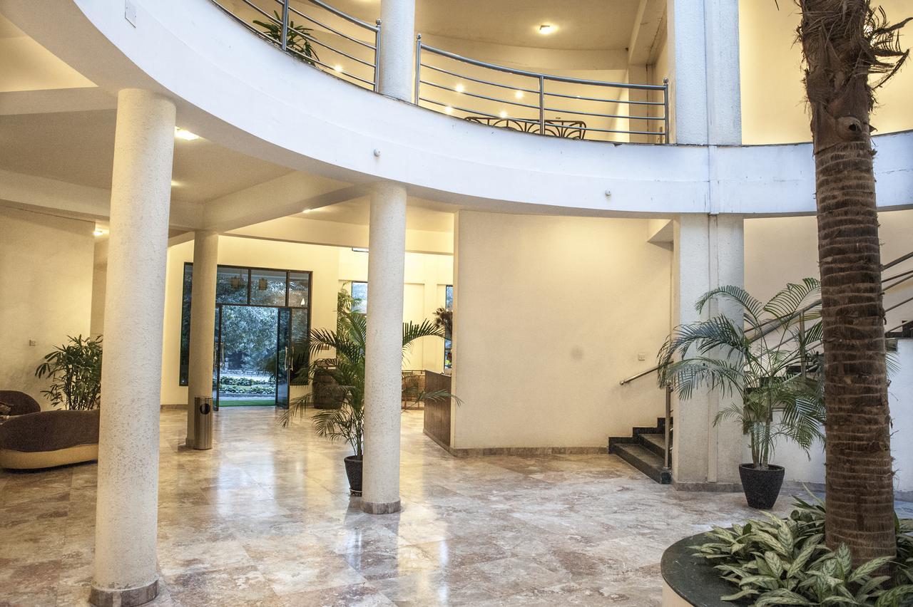 Central Palm Hotel Bharatpur  Dış mekan fotoğraf