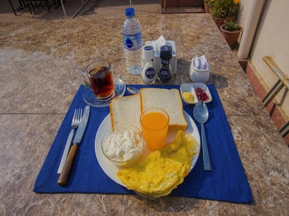 Central Palm Hotel Bharatpur  Dış mekan fotoğraf