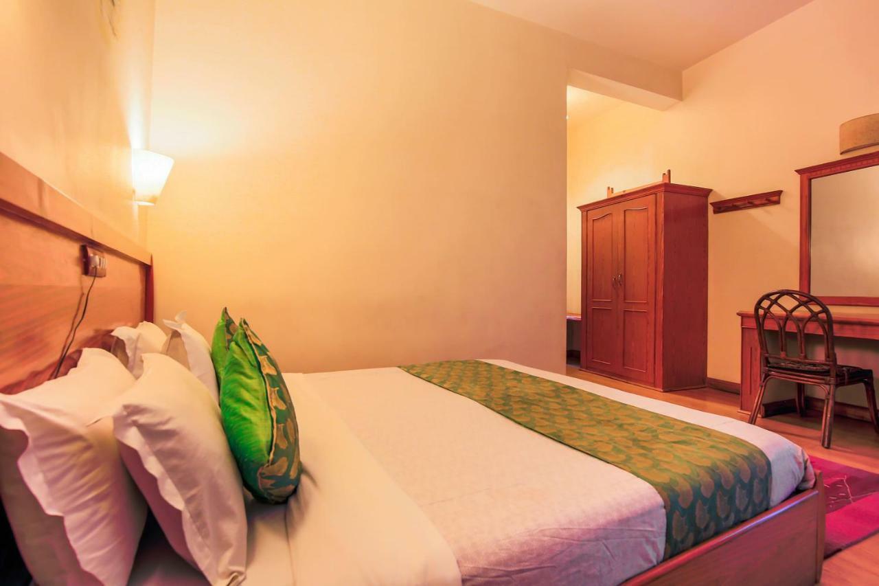 Central Palm Hotel Bharatpur  Dış mekan fotoğraf