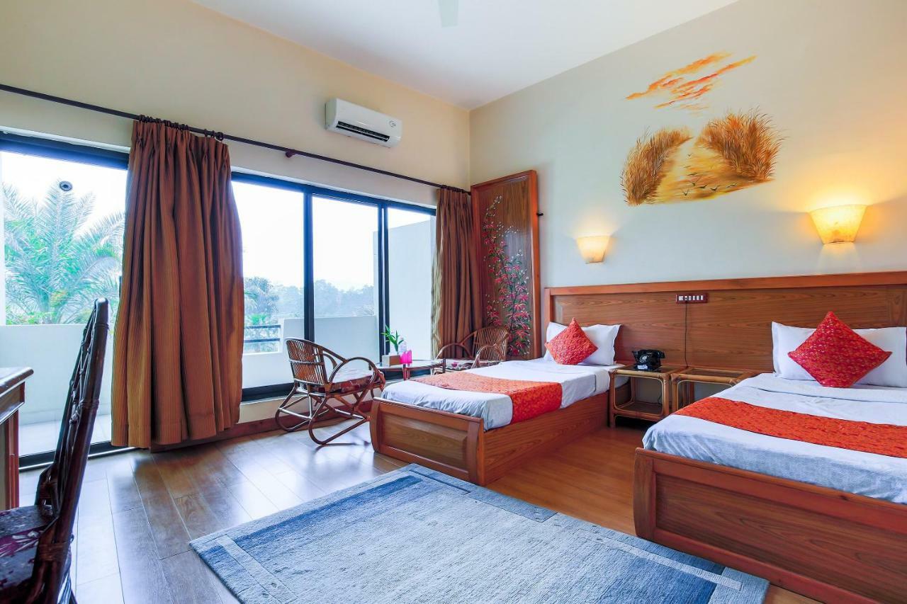 Central Palm Hotel Bharatpur  Dış mekan fotoğraf