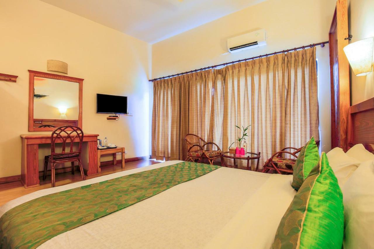 Central Palm Hotel Bharatpur  Dış mekan fotoğraf