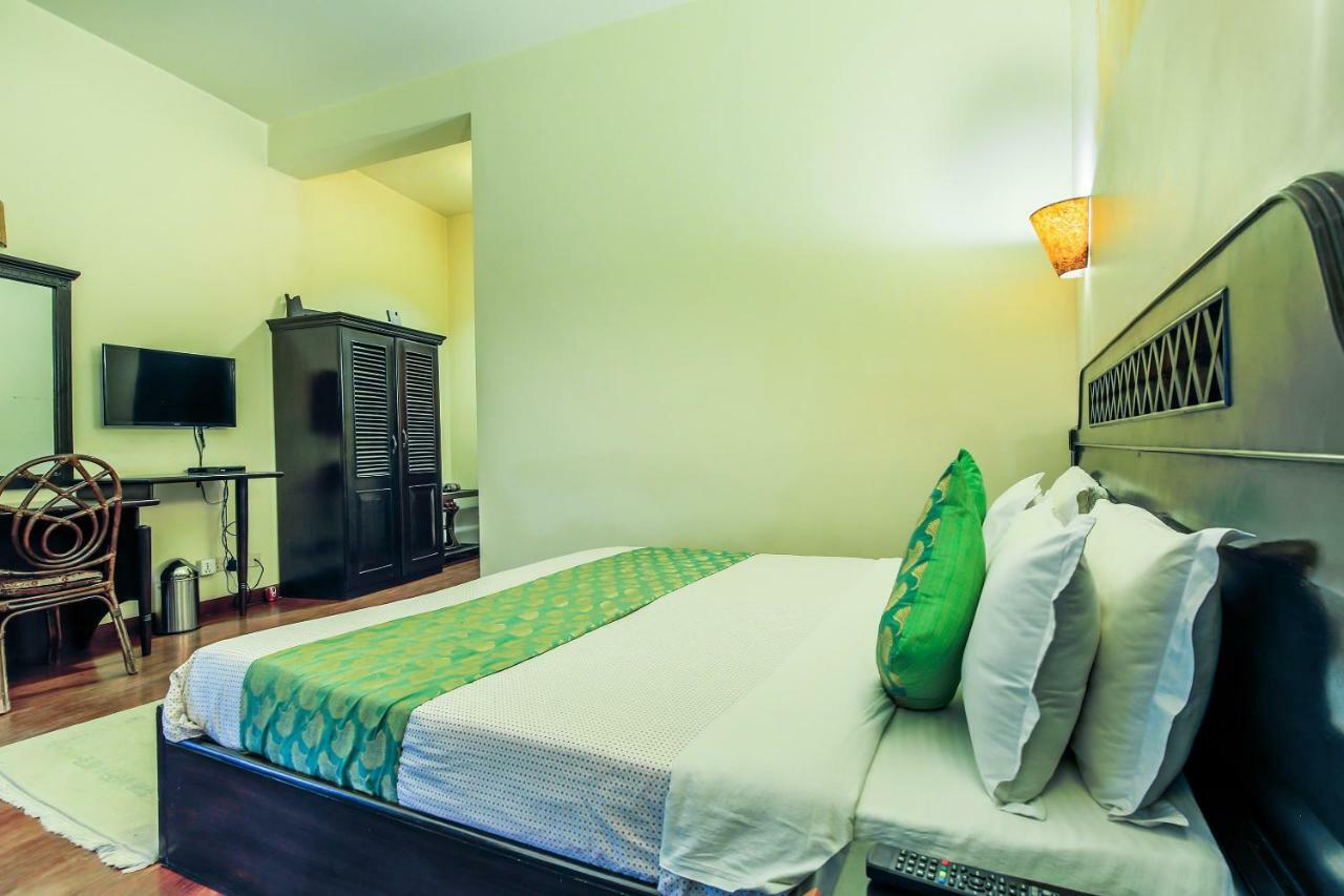 Central Palm Hotel Bharatpur  Dış mekan fotoğraf